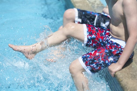 Jubilee Pool Reopens | John Fowler Cornwall Holiday Parks