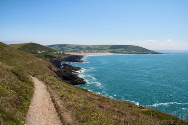 Explore The Coast On Foot | 5 Tips to Stay Fit & Healthy on Your Holidays in Devon